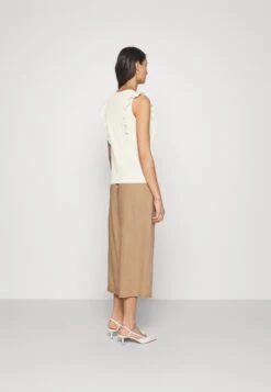 Anna Field T-Shirt Basic - Off White 11 Anna Field T-Shirt Basic - Off White -Anna Field 5ec6b6a4143947f3b09a0fc14a269673