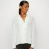 Anna Field Overhemdblouse - Off White 1 Anna Field Overhemdblouse - Off White -Anna Field 95b480e4663a43ef984c952fed289bdb