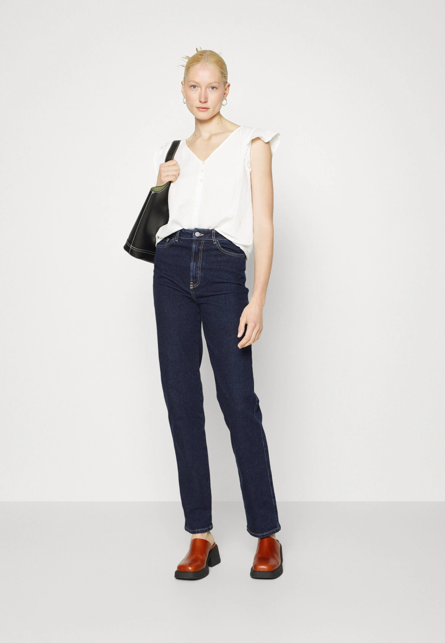 Straight Leg Jeans - Dark Blue Denim 4 Straight Leg Jeans - Dark Blue Denim - Afbeelding 2